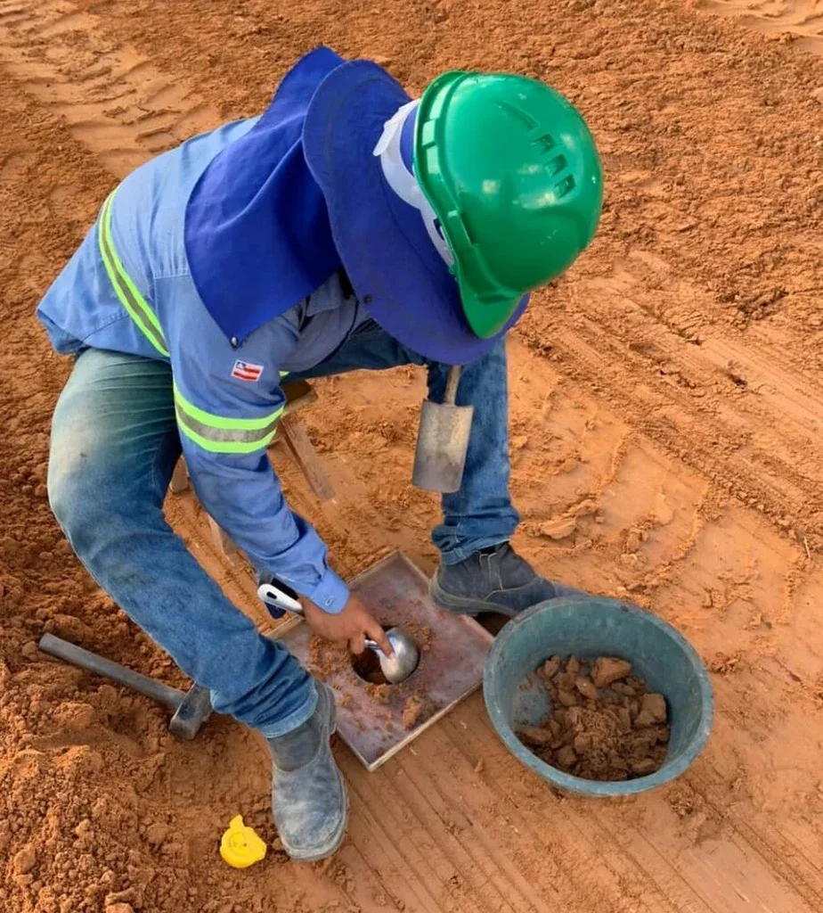 Essai de densité sur site à Lille : méthode du cône de sable